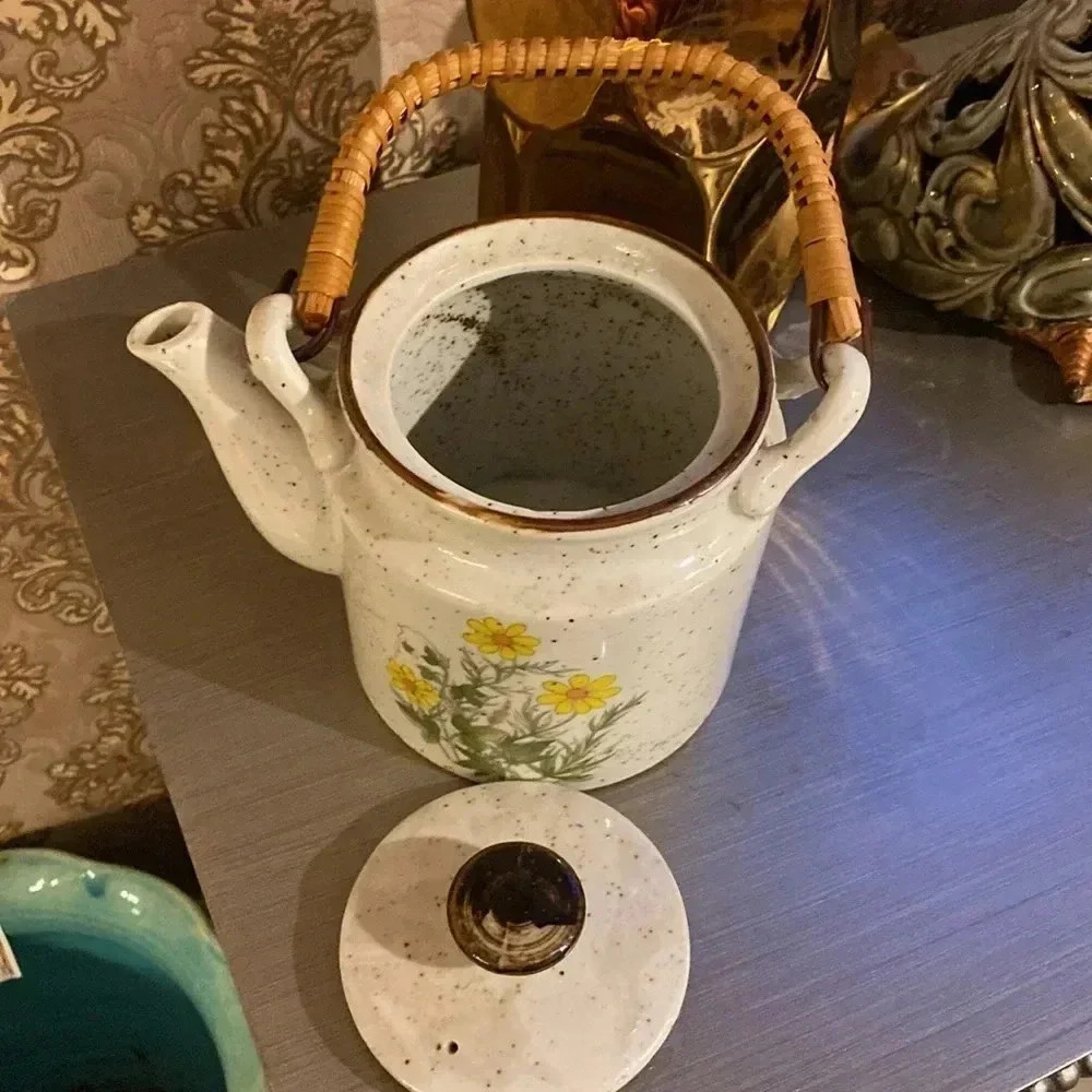 Japanese Teapot With Rattan Handle Floral Design Vintage - Picture 3 of 5